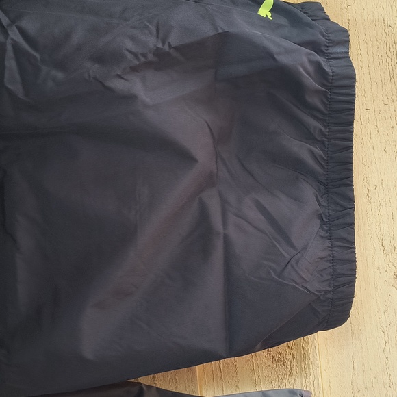 Puma Kids Windbreaker in Castle Rock colorway NWT - Picture 2 of 9